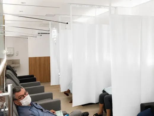 Cortina com Rebaixo para Hospital