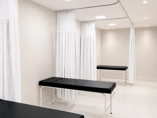 Distribuidor de Cortina Hospitalar